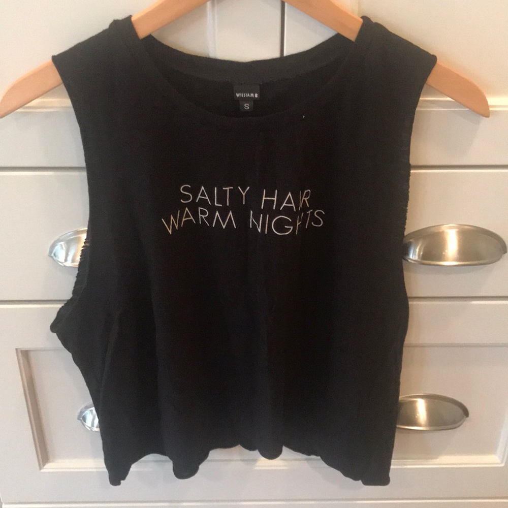 Barely worn black Crop top !!